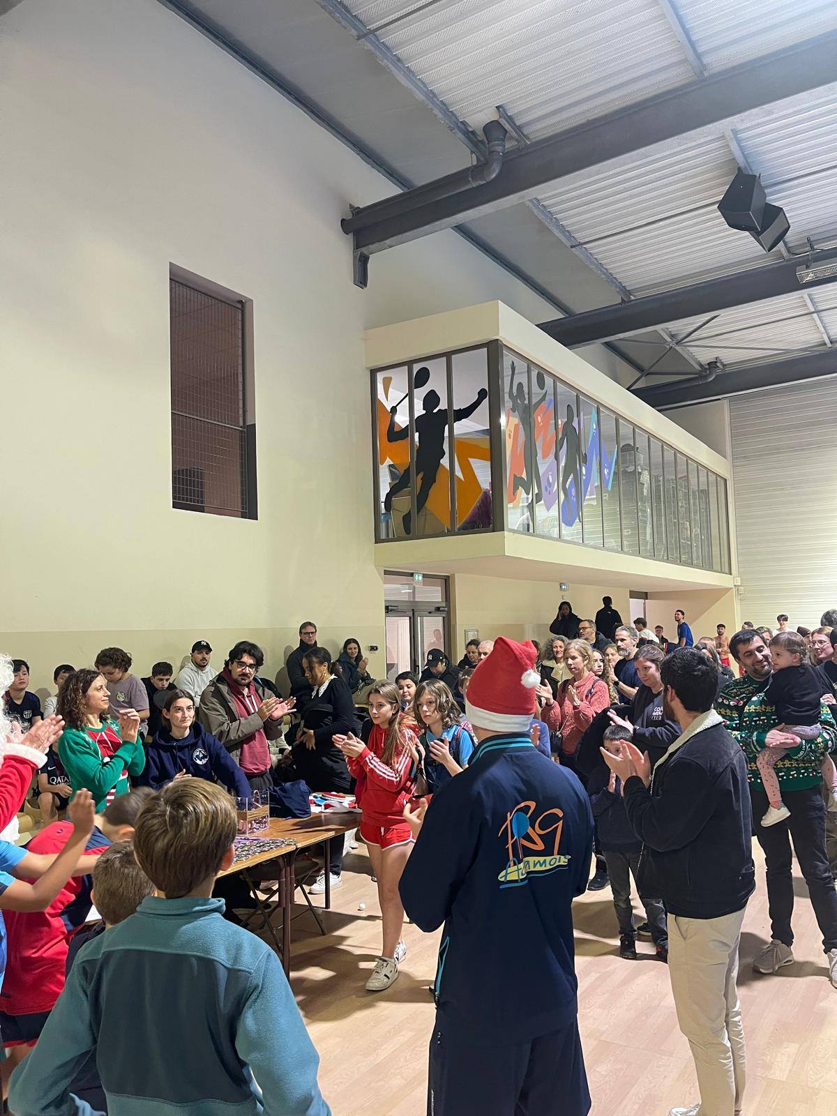 Joueurs de tennis de table au club TT Adamois à L'Isle-Adam